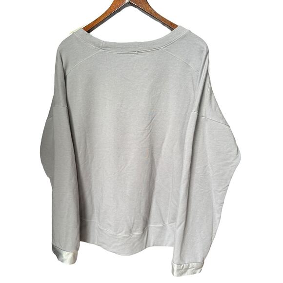 Pj harlow IZZY Sweatshirt silver gray color with satin cuffs size medium - Picture 3 of 16